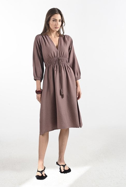 Kobieca sukienka z wiskozą