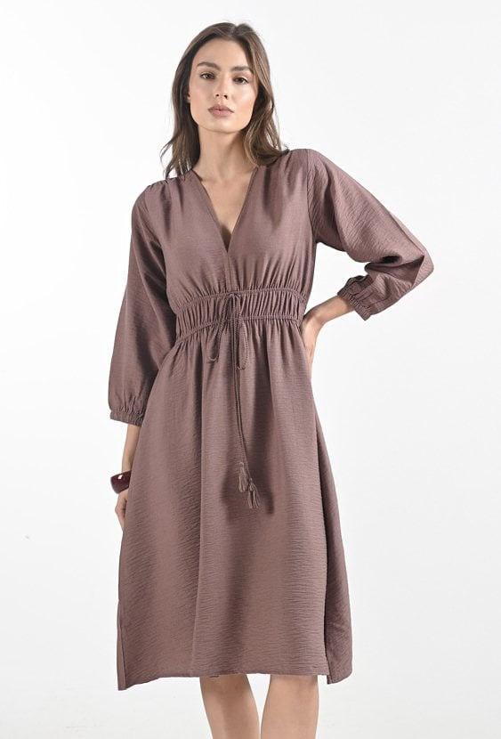 Kobieca sukienka z wiskozą
