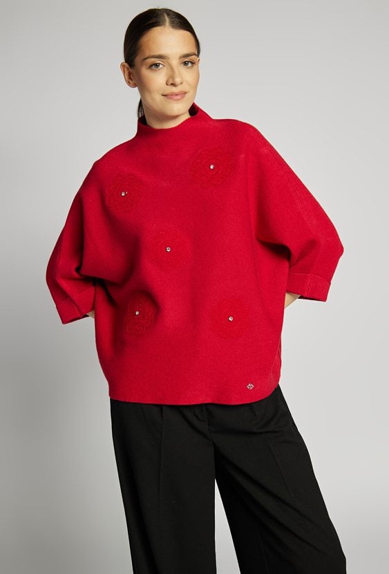 Sweter damski z haftami