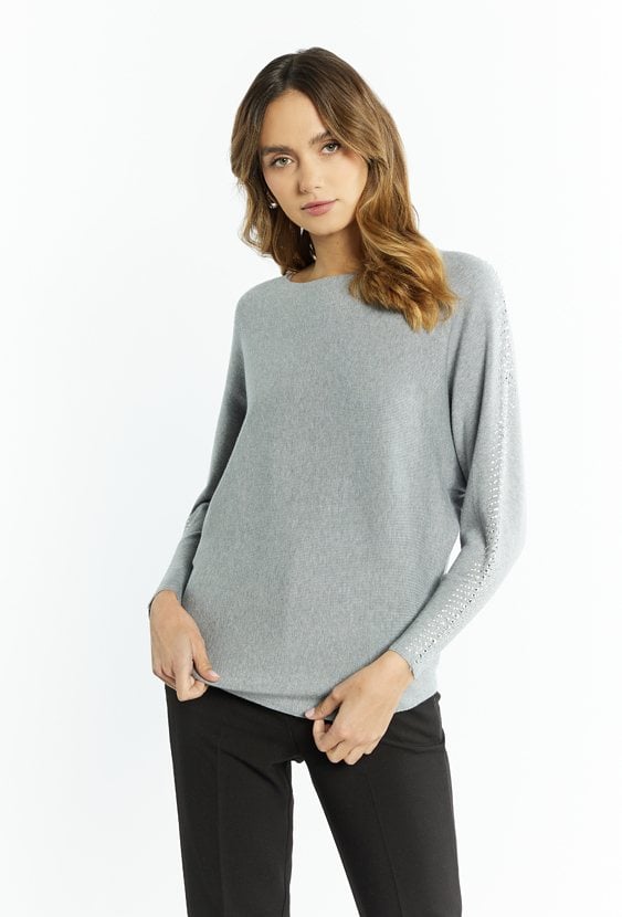 Sweter damski z dżetami na rękawach