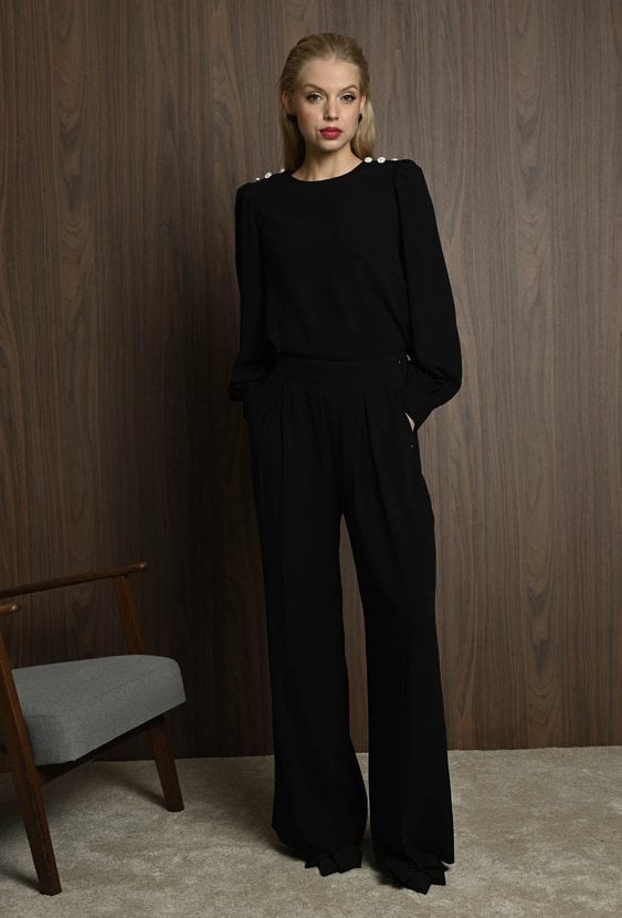 Szerokie spodnie z lejącej tkaniny