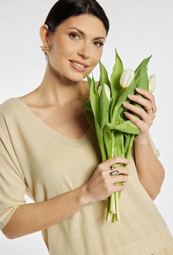 Elegancka sukienka z plisowaniem