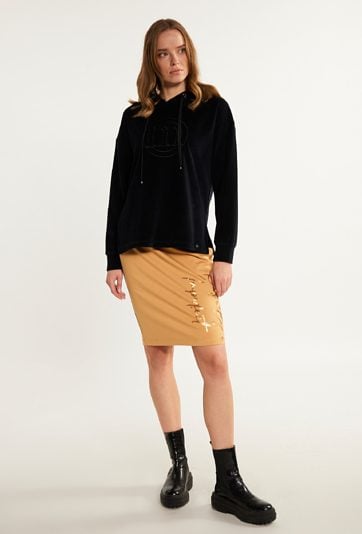 Spódnica z cekinowym nadrukiem