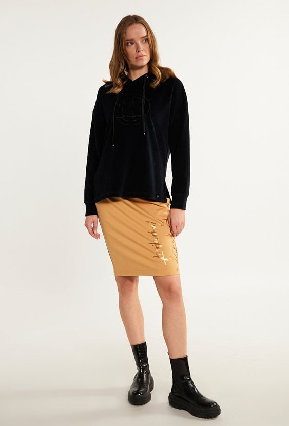 Spódnica z cekinowym nadrukiem