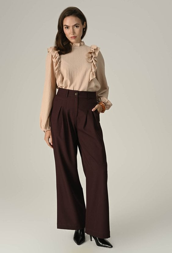 Bordowe spodnie  z szeroką nogawką