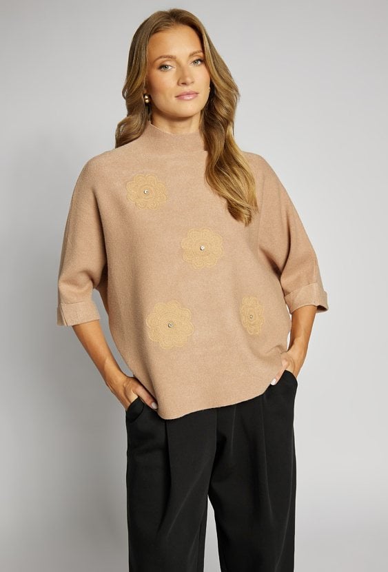 Sweter damski z haftami