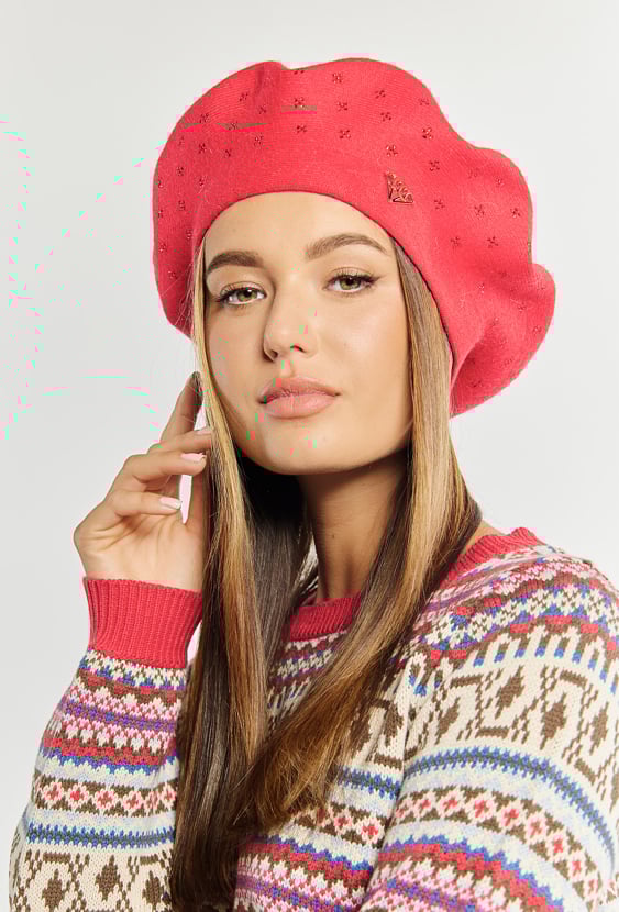 Beret z połyskującymi aplikacjami