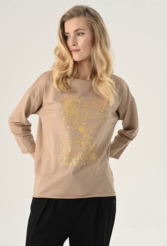 Bluza ze złotą aplikacją