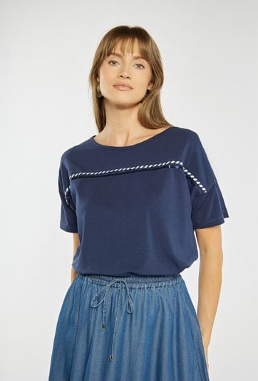 T-shirt w sportowym stylu