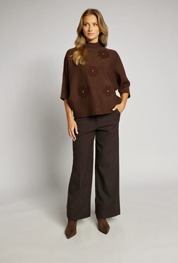 Sweter damski z haftami