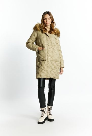 Puchowy płaszcz z pikowaniem