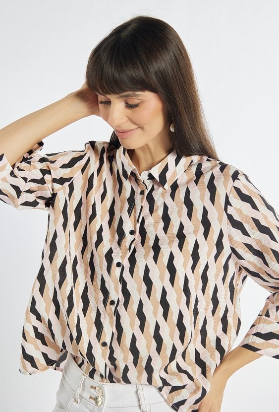 Krótka, luźna koszula