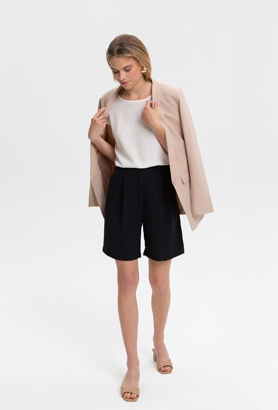 Gładkie szorty z kieszonkami