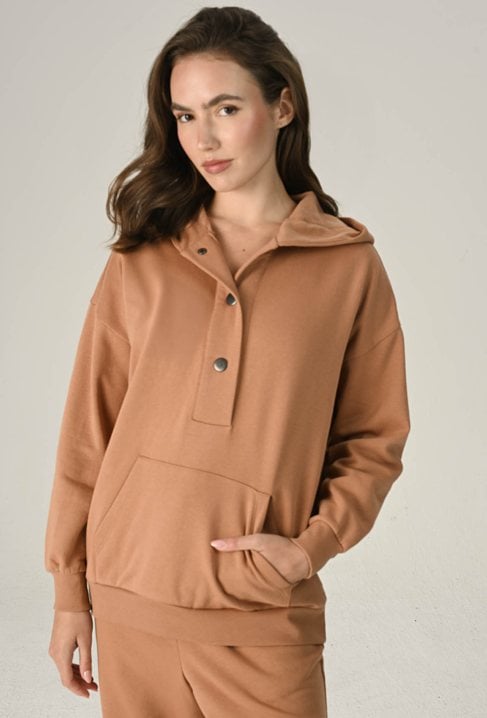 Bluza o luźnym kroju z kapturem