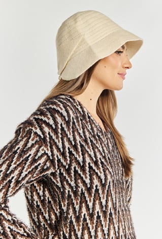 Dzianinowy kapelusz damski