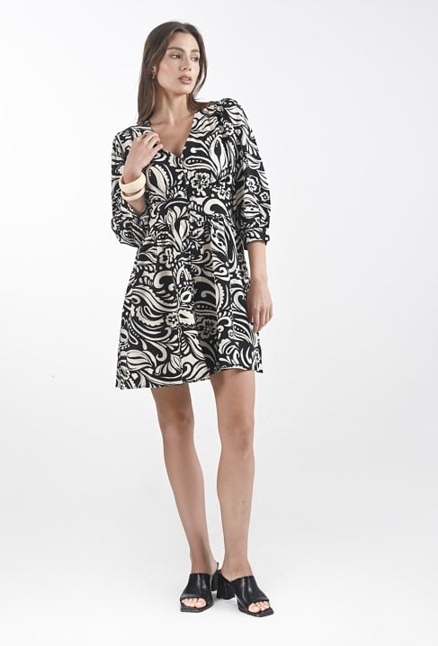 Kobieca sukienka z energetycznym printem