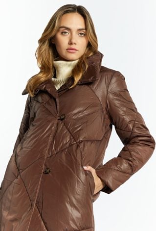 Płaszcz damski z wyższym kołnierzem