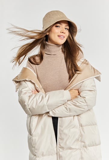 Dzianinowy kapelusz damski