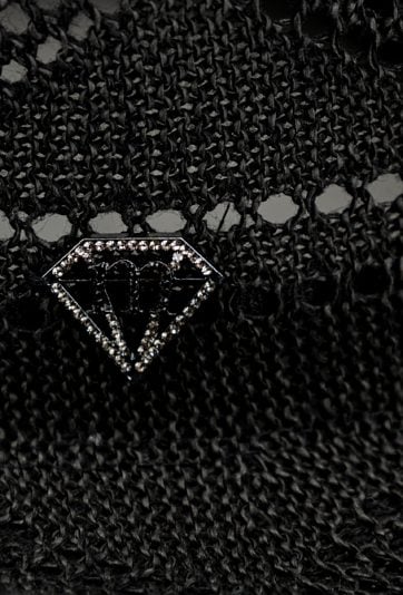 Czarny kapelusz z plecionką