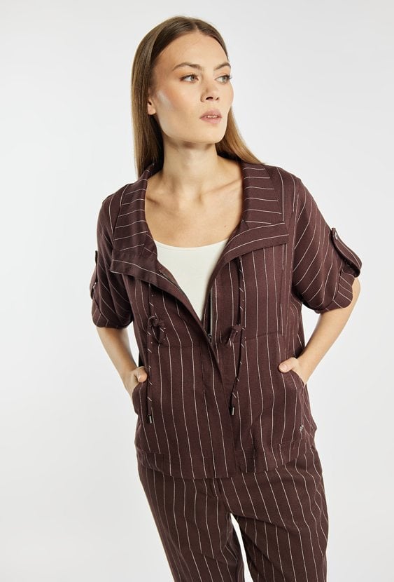 Bluza damska z delikatnym wzorem