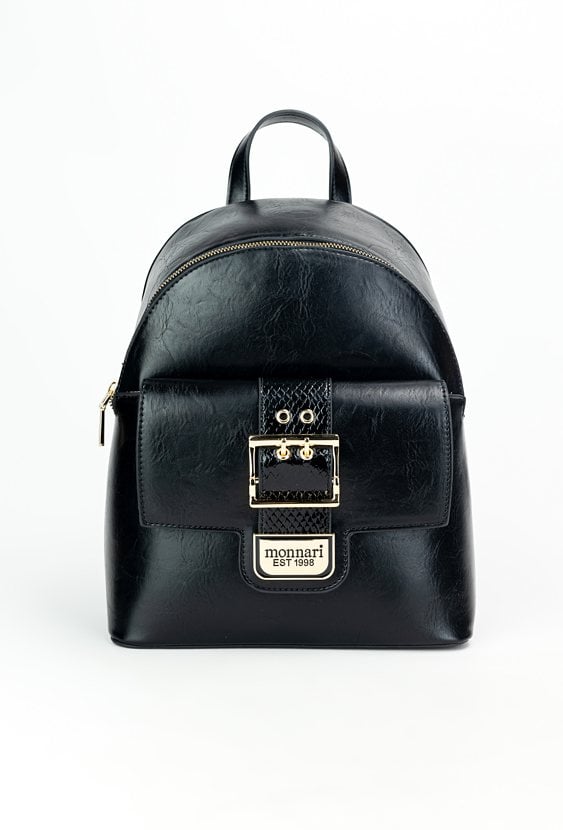 Plecak damski z ozdobną klamerką