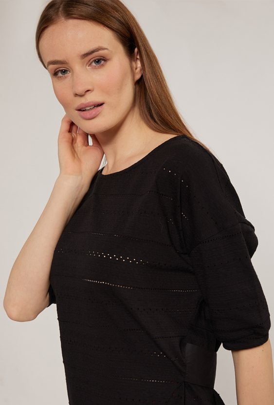 Ażurowa bluzka z wiązaniem