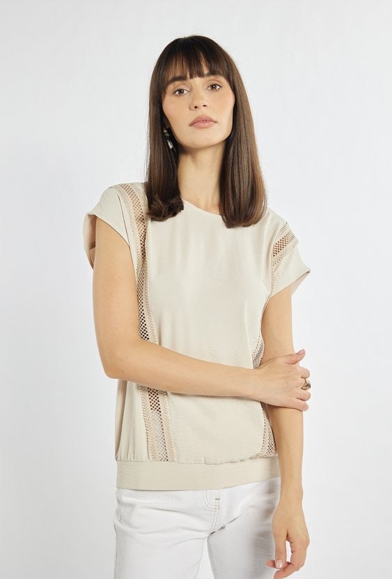 Bluzka z ażurowymi wstawkami