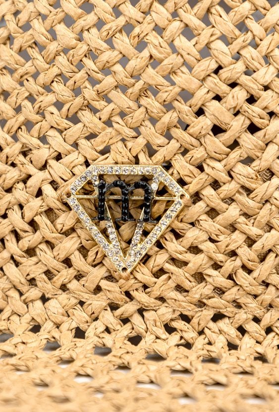 Kapelusz damski o letnim fasonie