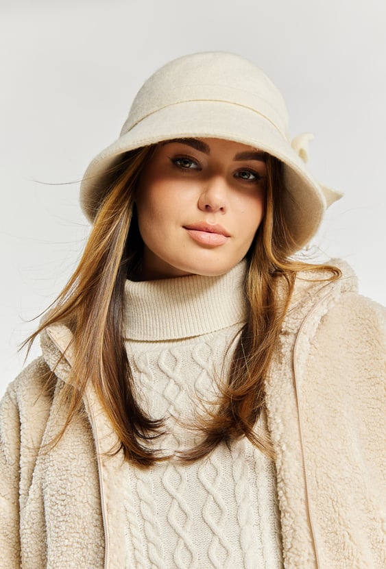 Wełniany kapelusz damski