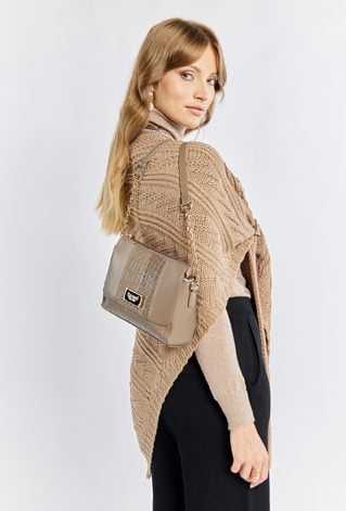 Mała torebka z paskiem