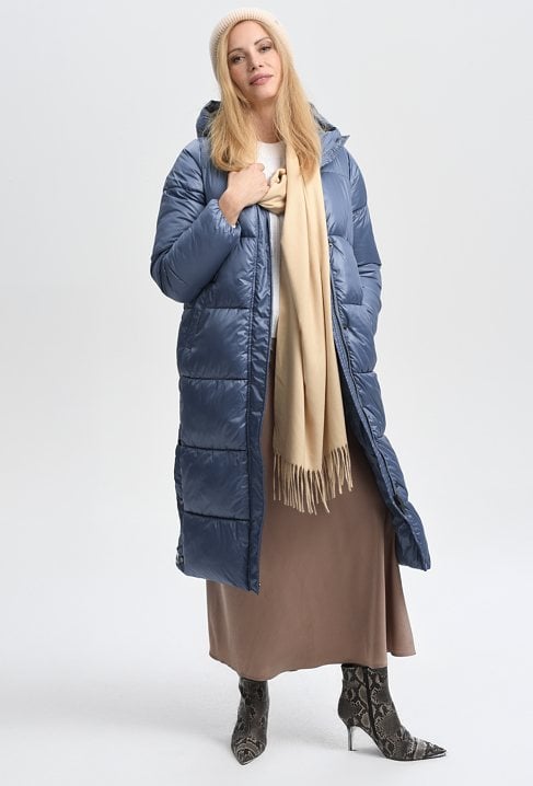 Długa pikowana kurtka z kapturem