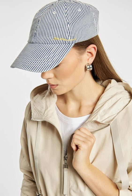 Czapka z daszkiem w paski