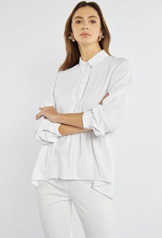 Koszula z asymetrycznym dołem