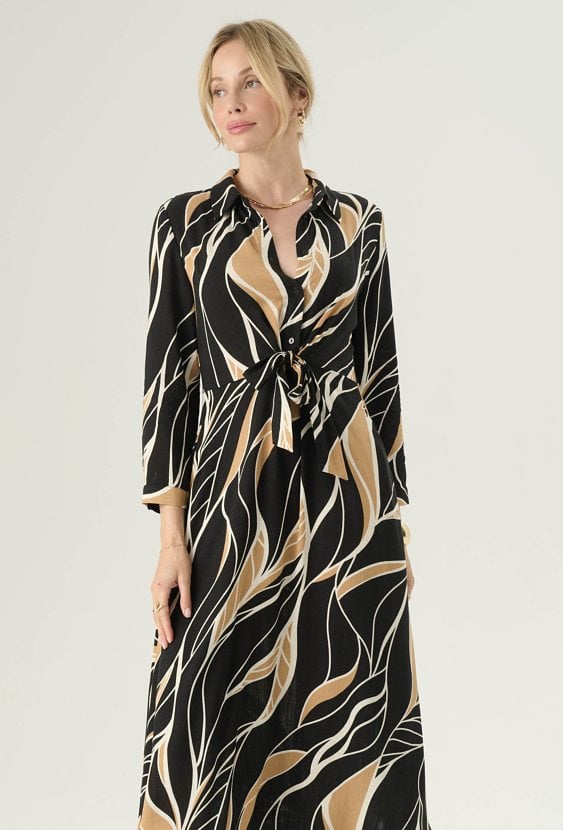 Długa sukienka z kołnierzykiem