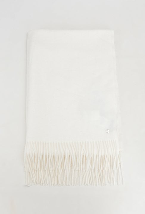 Biały szal z domieszką wełny
