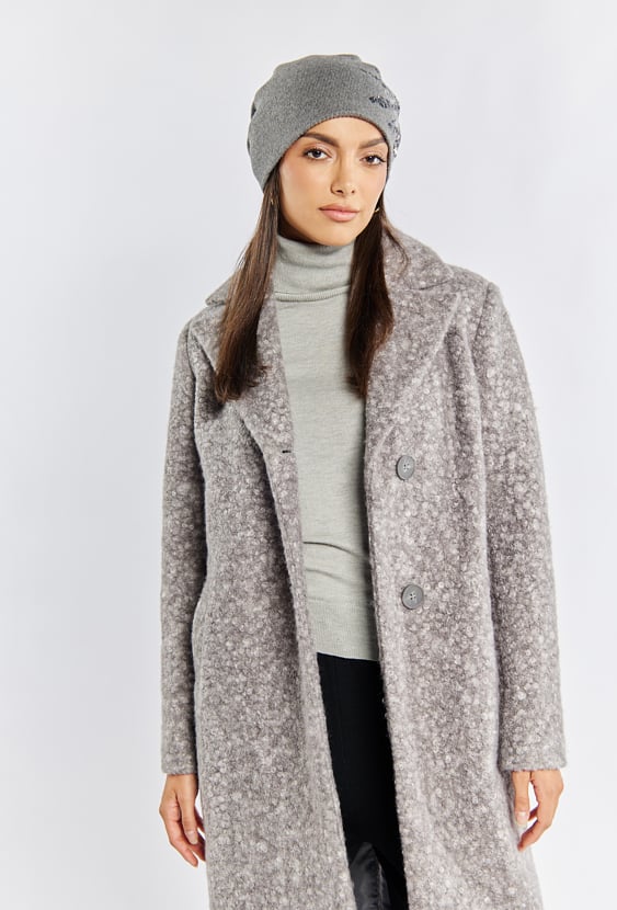 Czapka damska z cekinami