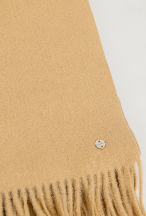 Kamelowy szal z domieszką wełny