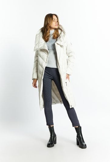 Długi płaszcz damski z kapturem