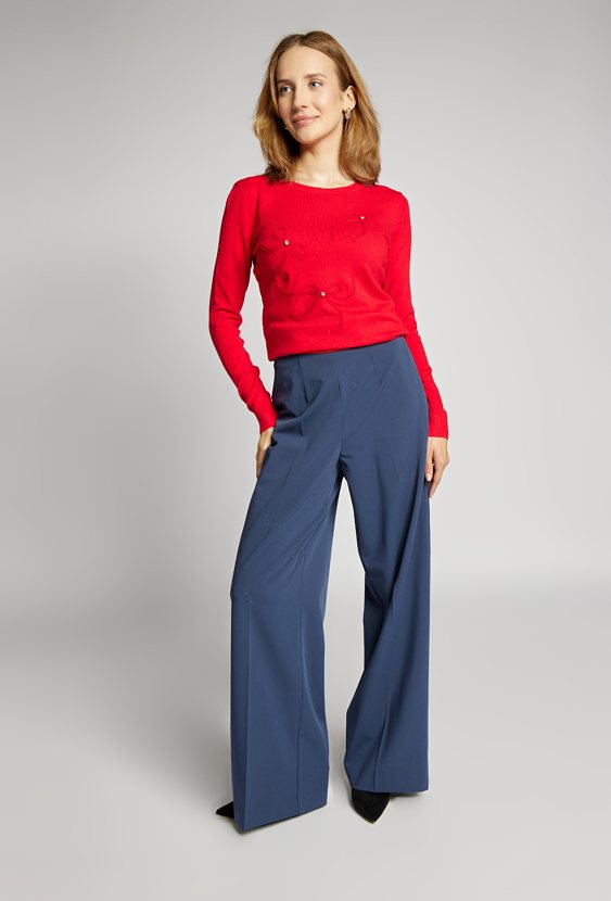 Sweter damski z haftem