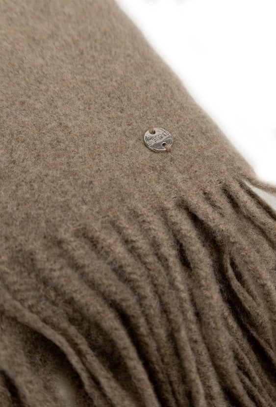 Brązowy szal z domieszką wełny