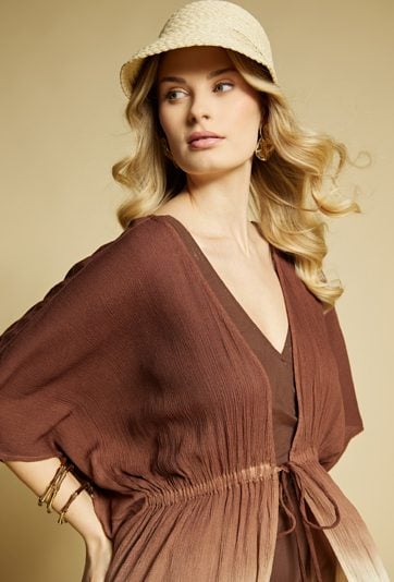 Czapka z daszkiem z plecionką