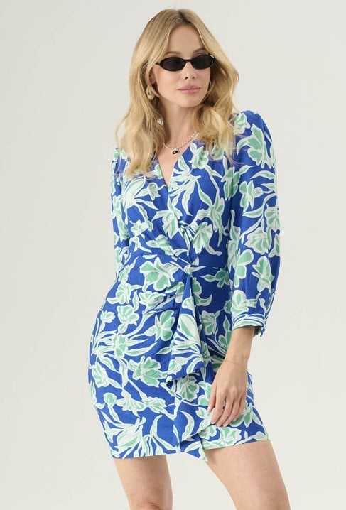 Wyrazista kobieca sukienka