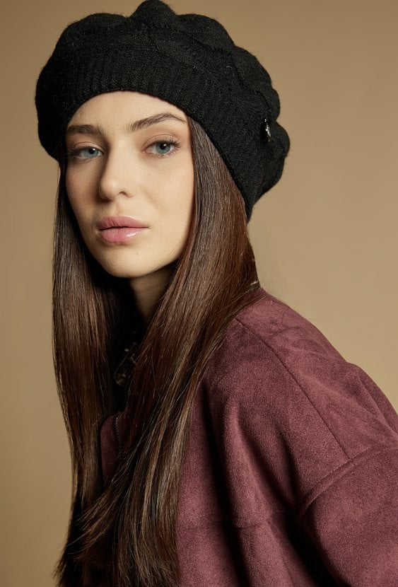 Dzianinowy beret damski