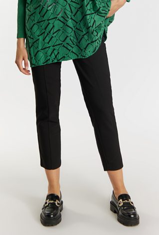 Materiałowe spodnie z ozdobnymi klamrami