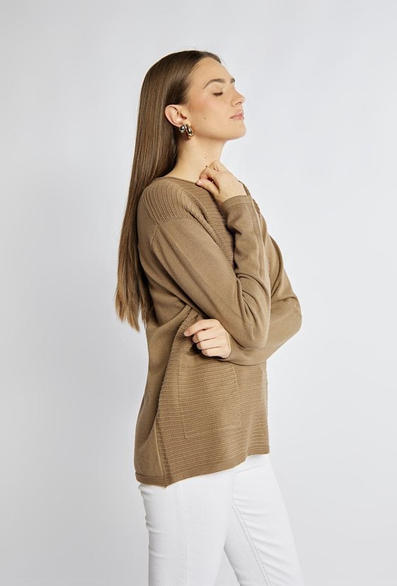 Sweter z kieszonkami