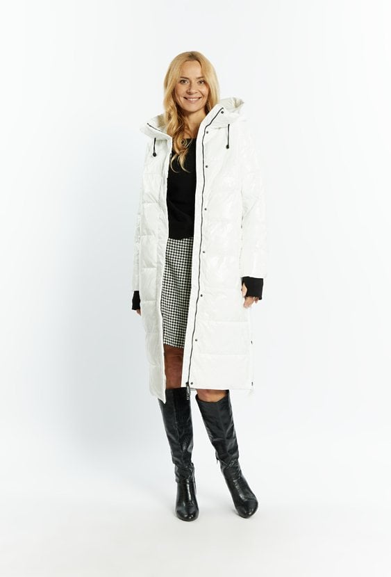 Dłuższy płaszcz damski z kapturem