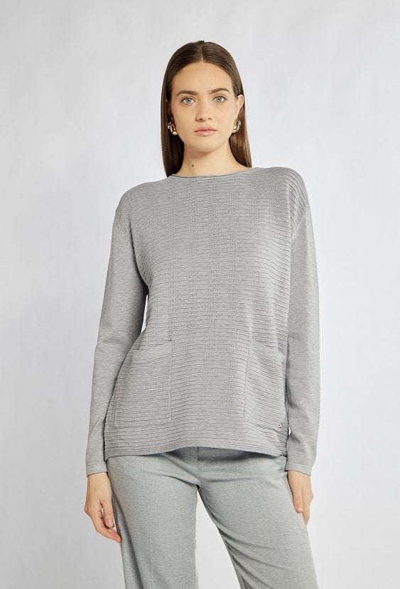 Sweter z kieszonkami