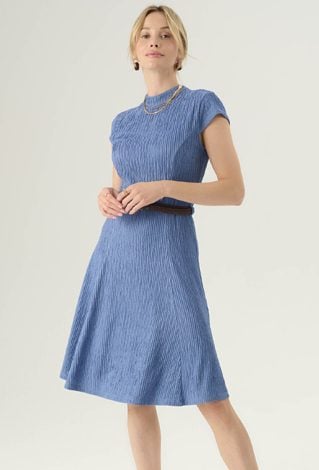 Minimalistyczna krótka sukienka