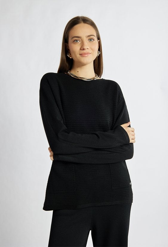 Sweter z kieszonkami