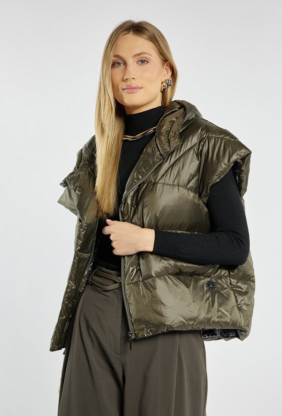 Pikowana kamizelka z kapturem